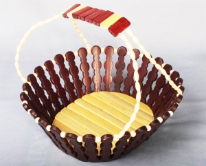 WB-027   WOODEN BASKET SMALL HANDLE