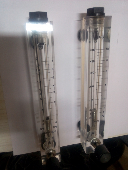 Acrylic Body Rotameter in Screwed Connecion with Needle Valve